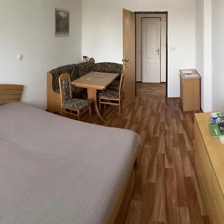 Apartment Apartman Strazny
