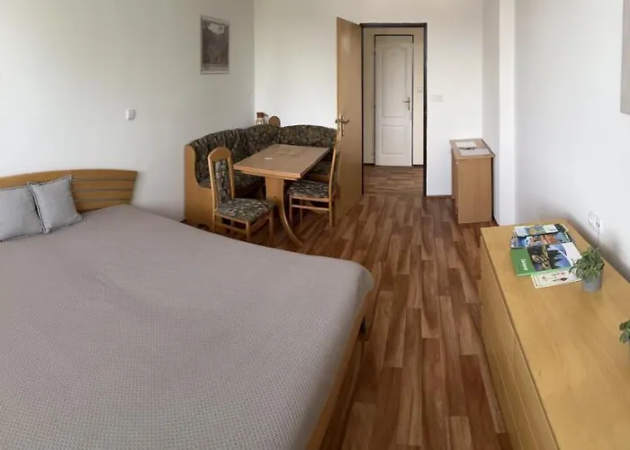 Apartment Apartman Strazny